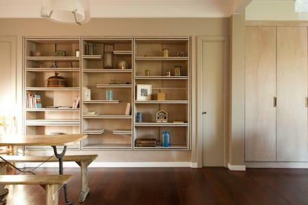 B&B La Chambre De Plume Schaerbeek ภายนอก รูปภาพ