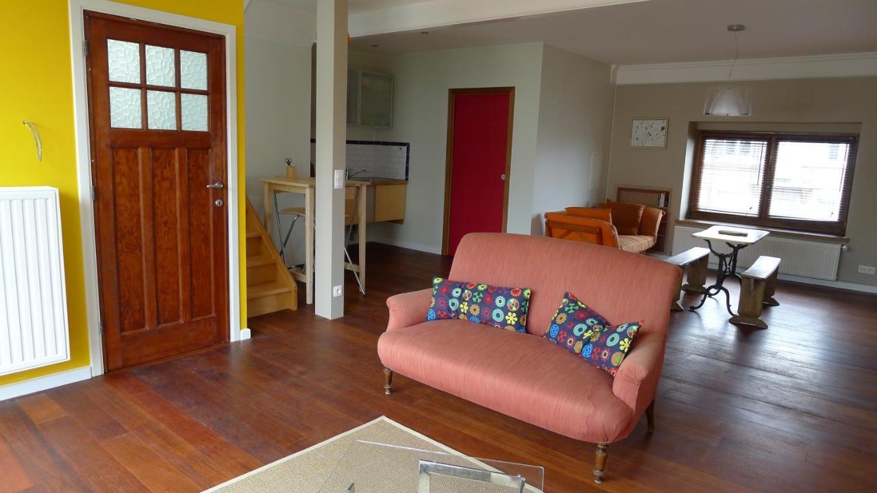 B&B La Chambre De Plume Schaerbeek ภายนอก รูปภาพ